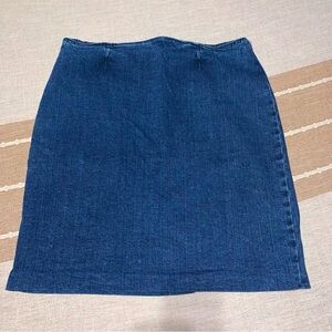 Ralph Lauren, Lauren denim skirt. Women’s 16W $18